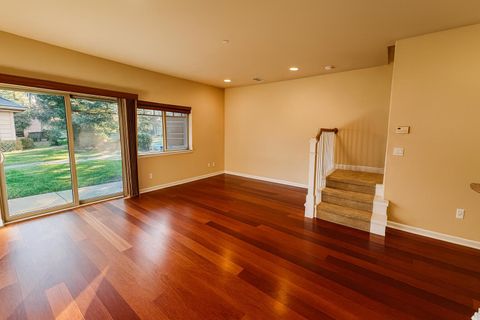 Tiny photo for 1711 Softwood Way, Grants Pass, OR 97526 (MLS # 220212447)