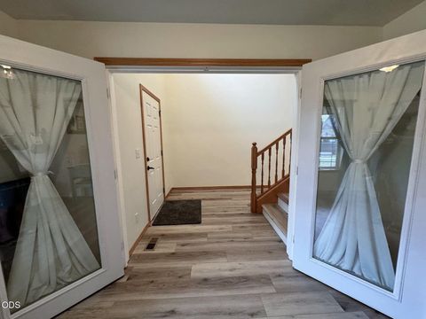 Tiny photo for 3028 SW Indian Place, Redmond, OR 97756 (MLS # 220223910)