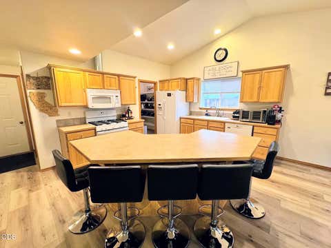 Tiny photo for 3028 SW Indian Place, Redmond, OR 97756 (MLS # 220223910)
