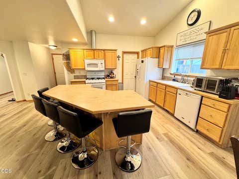 Tiny photo for 3028 SW Indian Place, Redmond, OR 97756 (MLS # 220223910)