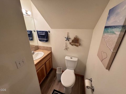 Tiny photo for 3028 SW Indian Place, Redmond, OR 97756 (MLS # 220223910)