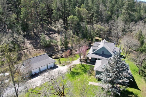 Photo of 71 Yale Creek Road, Jacksonville, OR 97530 (MLS # 220229003)