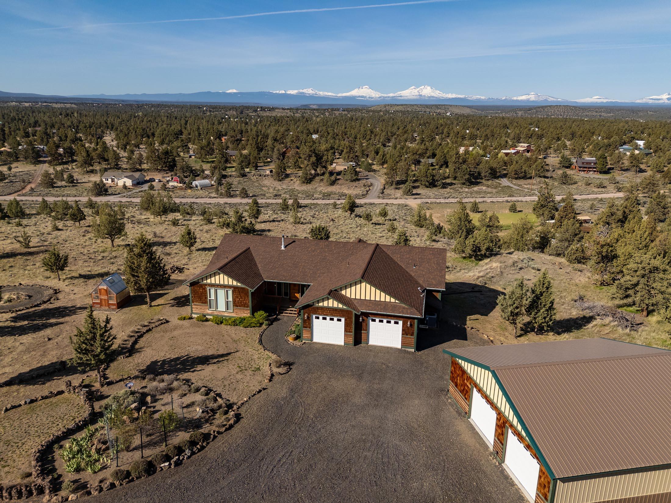 6215 SW Marmot Court