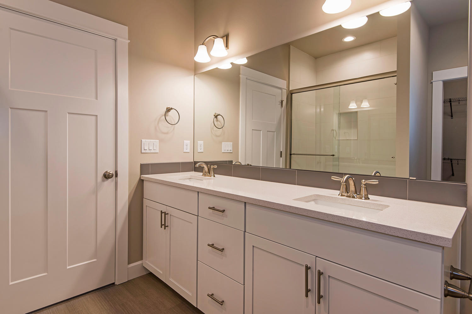 SaddleStone - Residential