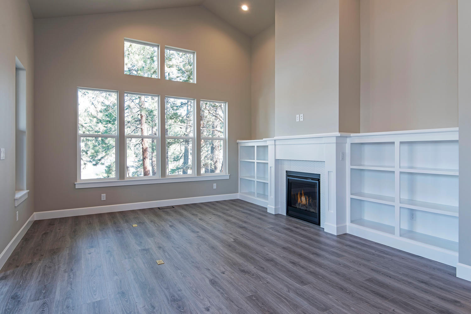 SaddleStone - Residential