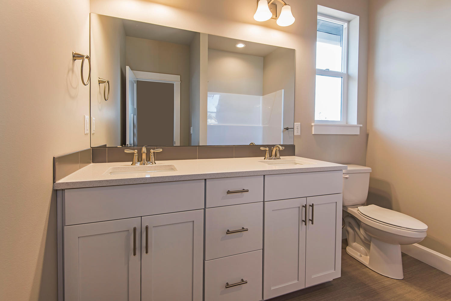 SaddleStone - Residential