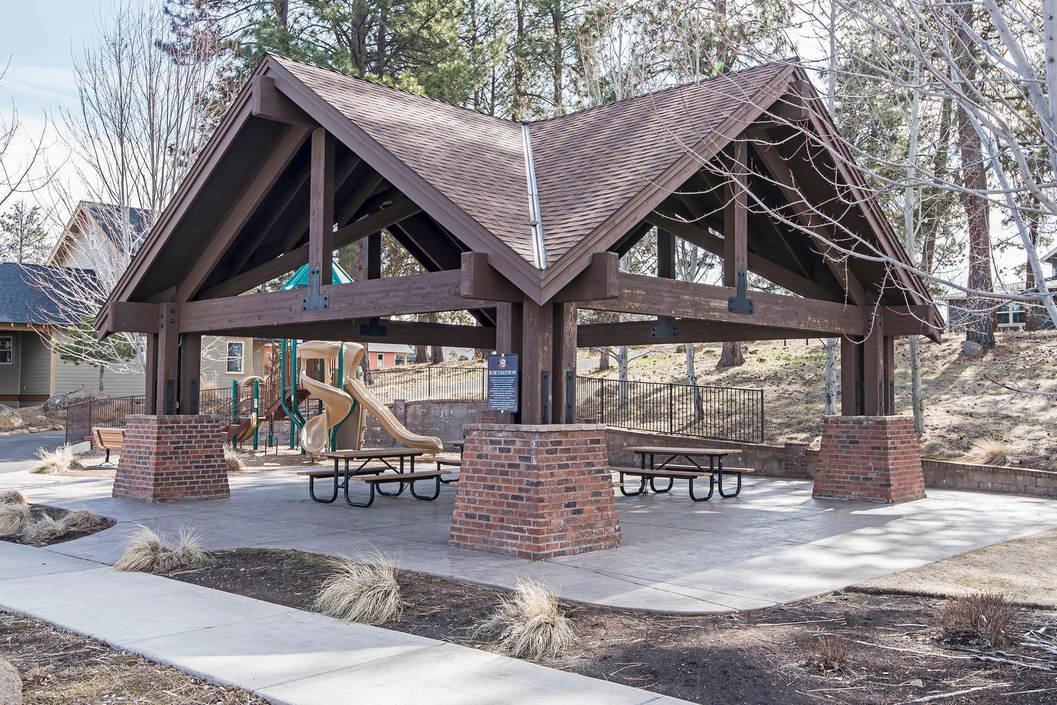 SaddleStone - Residential