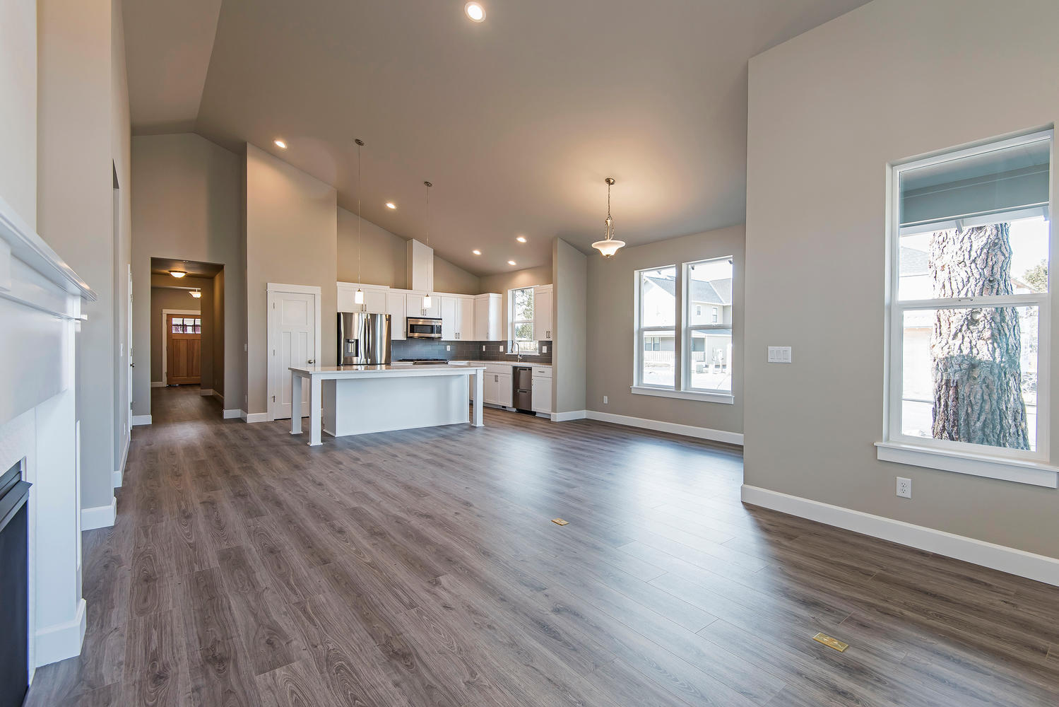 SaddleStone - Residential