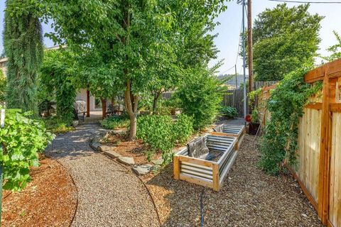 Tiny photo for 335 Meadow Slope Drive, Talent, OR 97540 (MLS # 220210882)