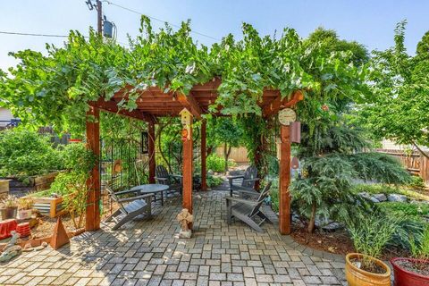 Tiny photo for 335 Meadow Slope Drive, Talent, OR 97540 (MLS # 220210882)