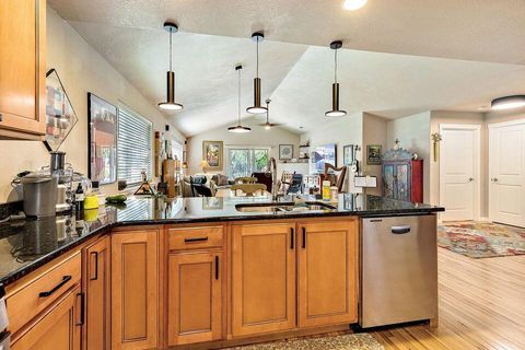 Tiny photo for 335 Meadow Slope Drive, Talent, OR 97540 (MLS # 220210882)