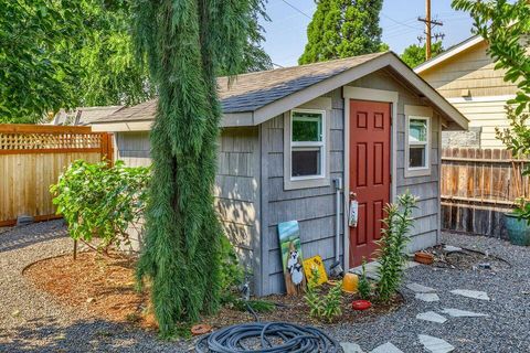 Tiny photo for 335 Meadow Slope Drive, Talent, OR 97540 (MLS # 220210882)