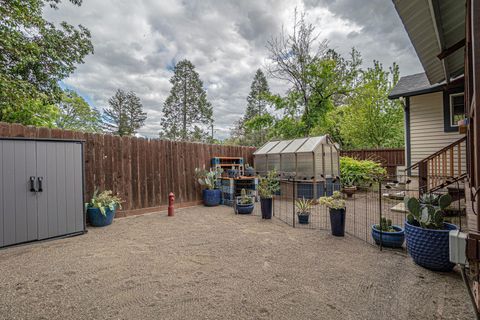 Tiny photo for 1203 4th Avenue, Gold Hill, OR 97525 (MLS # 220219560)