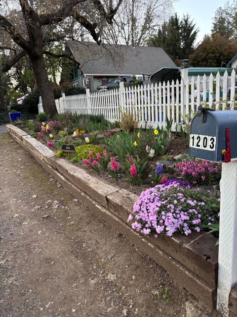 Tiny photo for 1203 4th Avenue, Gold Hill, OR 97525 (MLS # 220219560)