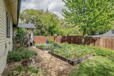Tiny photo for 1203 4th Avenue, Gold Hill, OR 97525 (MLS # 220219560)