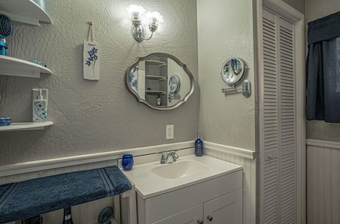 Tiny photo for 1203 4th Avenue, Gold Hill, OR 97525 (MLS # 220219560)