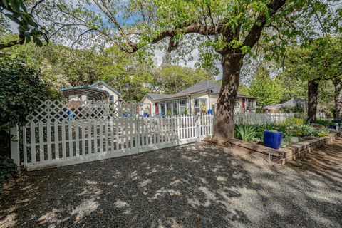 Tiny photo for 1203 4th Avenue, Gold Hill, OR 97525 (MLS # 220219560)