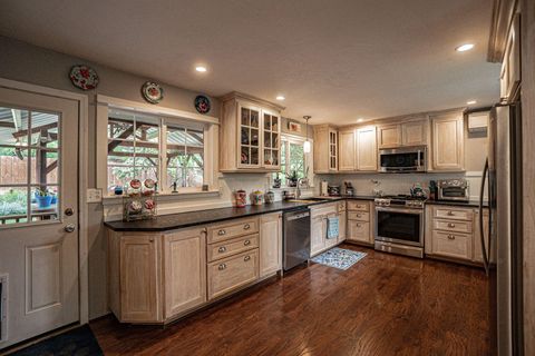 Tiny photo for 1203 4th Avenue, Gold Hill, OR 97525 (MLS # 220219560)