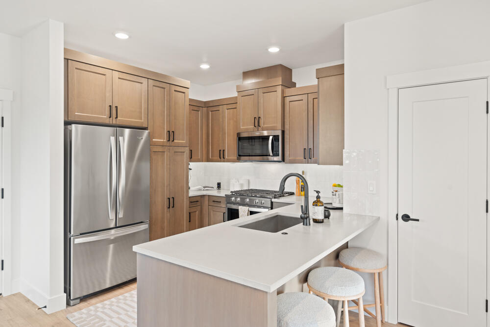 3806 NE Suchy Street