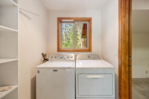 Tiny photo for 53531 Kokanee Way, La Pine, OR 97739 (MLS # 220221195)