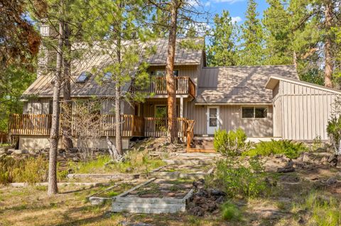 Tiny photo for 53531 Kokanee Way, La Pine, OR 97739 (MLS # 220221195)