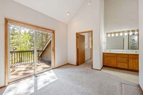 Tiny photo for 53531 Kokanee Way, La Pine, OR 97739 (MLS # 220221195)