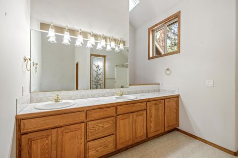 Tiny photo for 53531 Kokanee Way, La Pine, OR 97739 (MLS # 220221195)