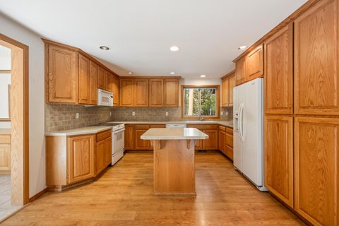Tiny photo for 53531 Kokanee Way, La Pine, OR 97739 (MLS # 220221195)