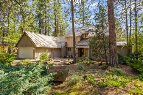 Tiny photo for 53531 Kokanee Way, La Pine, OR 97739 (MLS # 220221195)