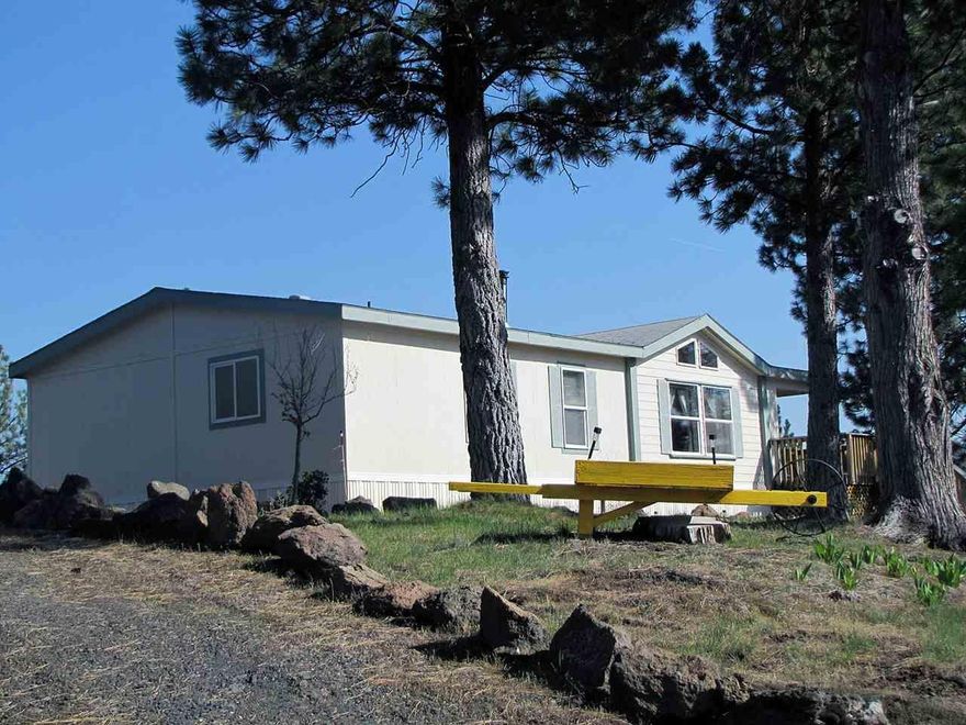 Rural Living At It's Finest. Thes 5 Acre Parcel Is Dotted With Ponderosa Pine And Provides A Great Setting For Privacy And Seclusion. The House Sits On A Knoll Above A Scenic Meadow With Ample View Of Mountains. If You Want Country Living This Is The Property For You. Wildlife Abounds With Mule Deer And Several Species Of Birds Visiting The Area On A Seasonal Basis. A Cozy Little Two Bedroom With A Very Convenient Floor Plan And Open Kitchen And Breakfast Nook To The Side. This Home WouldMake A Great Summer Get Away Or A Permanent Residence. Hunting, Fishing And Hiking Just Out The Back Door. Very Close To National Forest For Easy Access To Thousands Of Acres.
