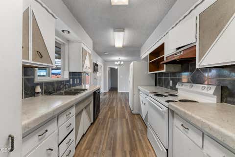 Tiny photo for 1031 Dillon Way, Central Point, OR 97502 (MLS # 220227175)