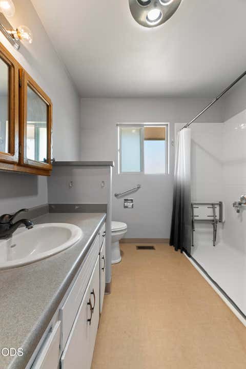 Tiny photo for 1031 Dillon Way, Central Point, OR 97502 (MLS # 220227175)
