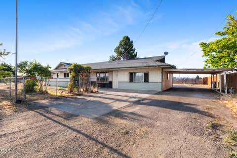 Tiny photo for 1031 Dillon Way, Central Point, OR 97502 (MLS # 220227175)