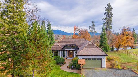 Tiny photo for 903 Nicklaus Point Lane, Grants Pass, OR 97526 (MLS # 220212046)