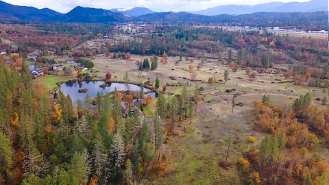 Tiny photo for 903 Nicklaus Point Lane, Grants Pass, OR 97526 (MLS # 220212046)