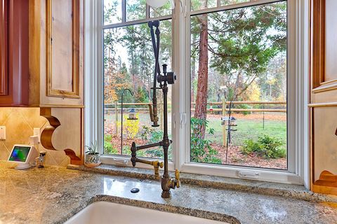 Tiny photo for 903 Nicklaus Point Lane, Grants Pass, OR 97526 (MLS # 220212046)