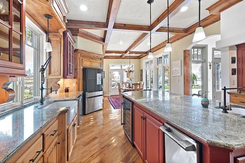 Tiny photo for 903 Nicklaus Point Lane, Grants Pass, OR 97526 (MLS # 220212046)