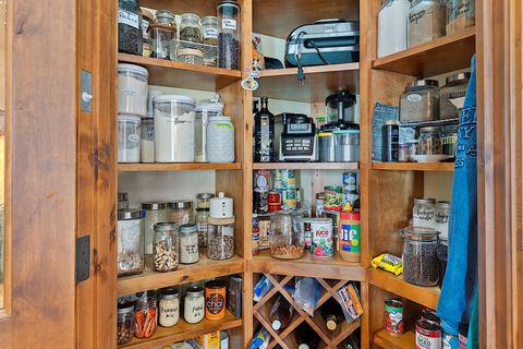 Tiny photo for 903 Nicklaus Point Lane, Grants Pass, OR 97526 (MLS # 220212046)