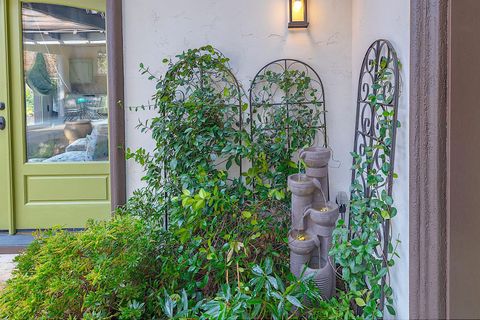 Tiny photo for 903 Nicklaus Point Lane, Grants Pass, OR 97526 (MLS # 220212046)