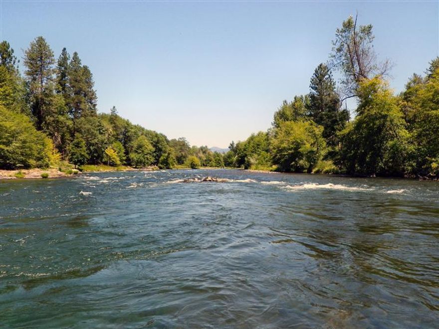 Rare, large Rogue River estate lot. 500-ft of Rogue frontage! Zoned EFU, home site approved, septic approved, beautiful flat parcel and sandy soils. Seller to provide ready to build parcel. Build your dream home here. Great steelhead fishing water, low bank access. Broker owned.