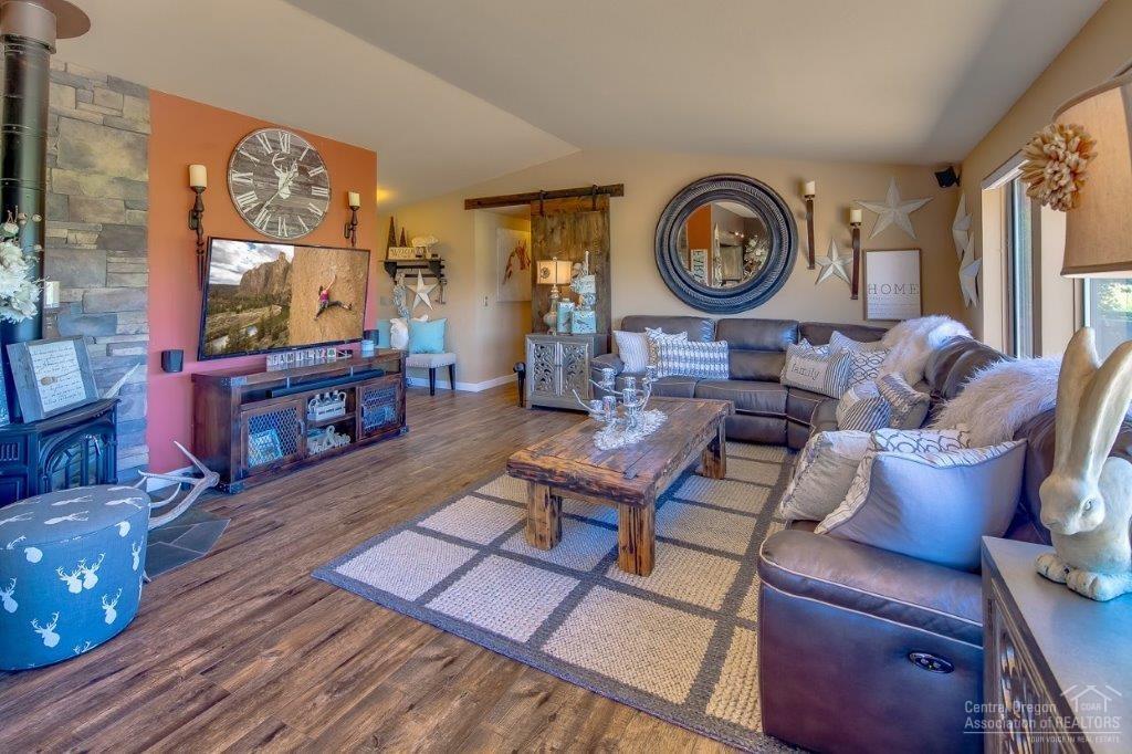 Crooked River Estate - Residential
