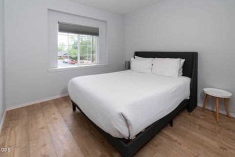Tiny photo for 923 NW 22nd Court, Redmond, OR 97756 (MLS # 220222729)