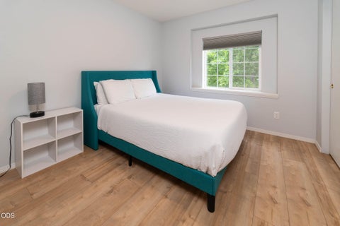Tiny photo for 923 NW 22nd Court, Redmond, OR 97756 (MLS # 220222729)