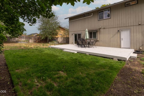 Tiny photo for 923 NW 22nd Court, Redmond, OR 97756 (MLS # 220222729)