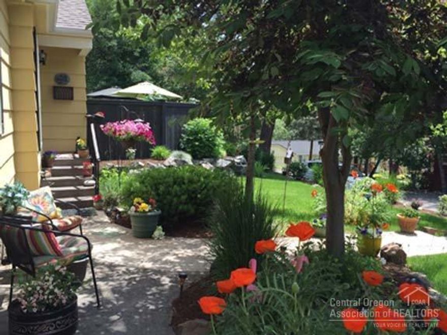 Enjoy summer in the delightful & private outdoor living space of this Westside charmer, nestled between NW 4th & 5th. Close to river trail & downtown for all the summer events but enjoy coming home to your quiet neighborhood. Master Bath remodeled w/walk-in tile shower, soaking tub, pedestal sink; wood-burning F/P converted to gas; hdw floors. 3Bed/2Bath if utilizing the whole house; currently separated w/easily removable wall to create a 2Bed/1Bath rental w/ owner using 1Bed/1Bath & patio area. Come see!