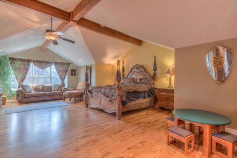 Tiny photo for 56081 Snow Goose Court, Bend, OR 97707 (MLS # 220210578)