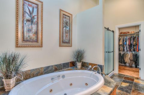 Tiny photo for 56081 Snow Goose Court, Bend, OR 97707 (MLS # 220210578)