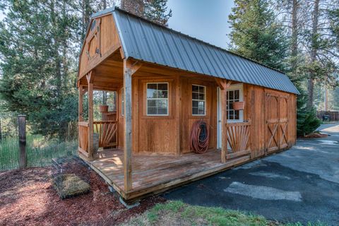 Tiny photo for 56081 Snow Goose Court, Bend, OR 97707 (MLS # 220210578)