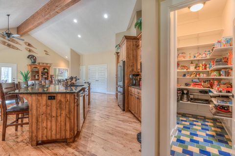 Tiny photo for 56081 Snow Goose Court, Bend, OR 97707 (MLS # 220210578)