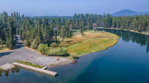 Tiny photo for 56081 Snow Goose Court, Bend, OR 97707 (MLS # 220210578)